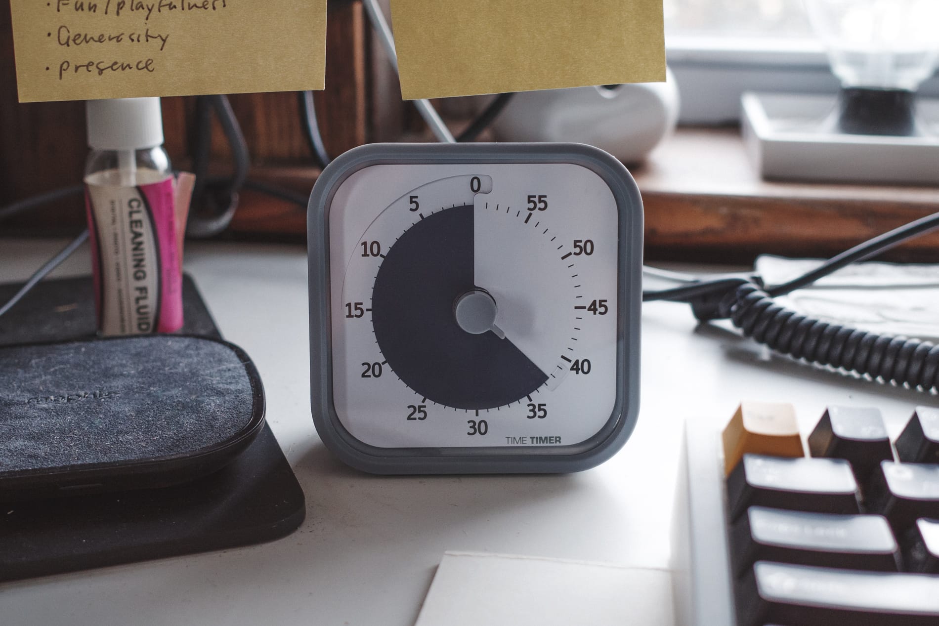 Visual timer on my desk, with time left represented as a filled-in-pie.